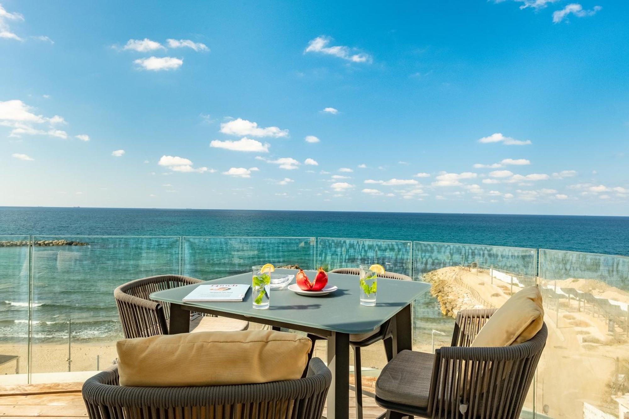 Penthouse 3Br + Roof Top + Parking - On The Beach Hajfa Zewnętrze zdjęcie