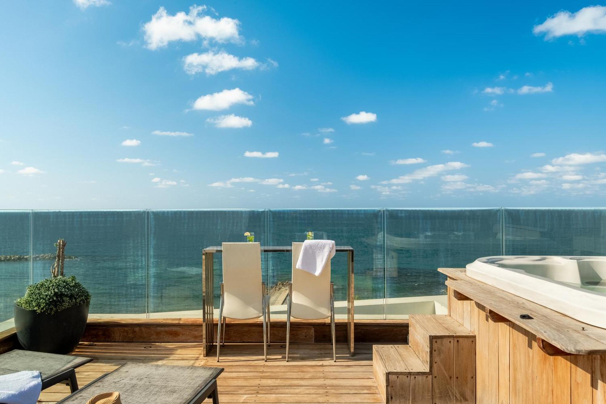 Penthouse 3Br + Roof Top + Parking - On The Beach Hajfa Zewnętrze zdjęcie