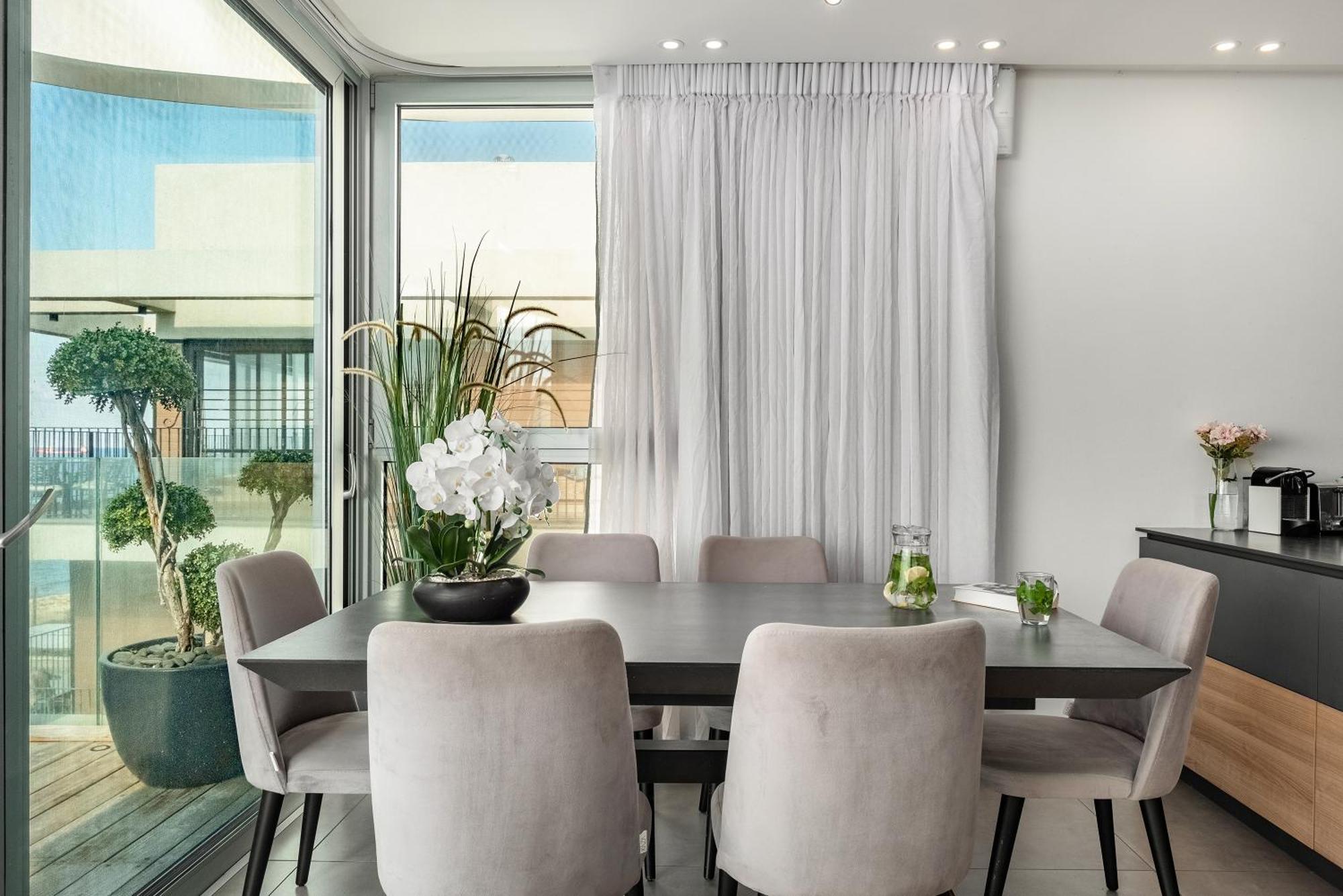 Penthouse 3Br + Roof Top + Parking - On The Beach Hajfa Zewnętrze zdjęcie
