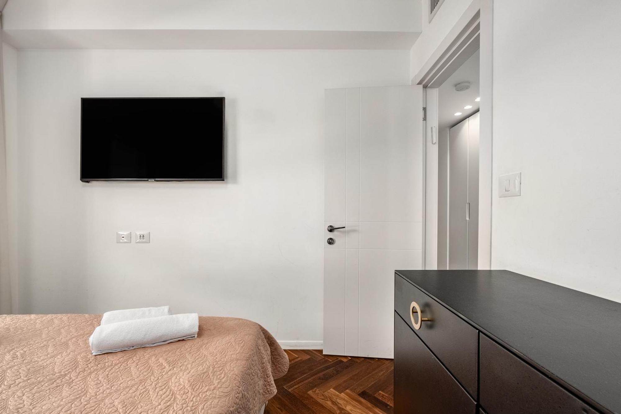 Penthouse 3Br + Roof Top + Parking - On The Beach Hajfa Zewnętrze zdjęcie